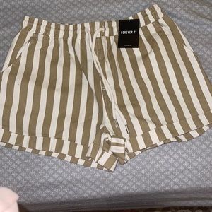 Brand is Forever 21, US large. Elastic waist, with drawstring’s. New with tags.